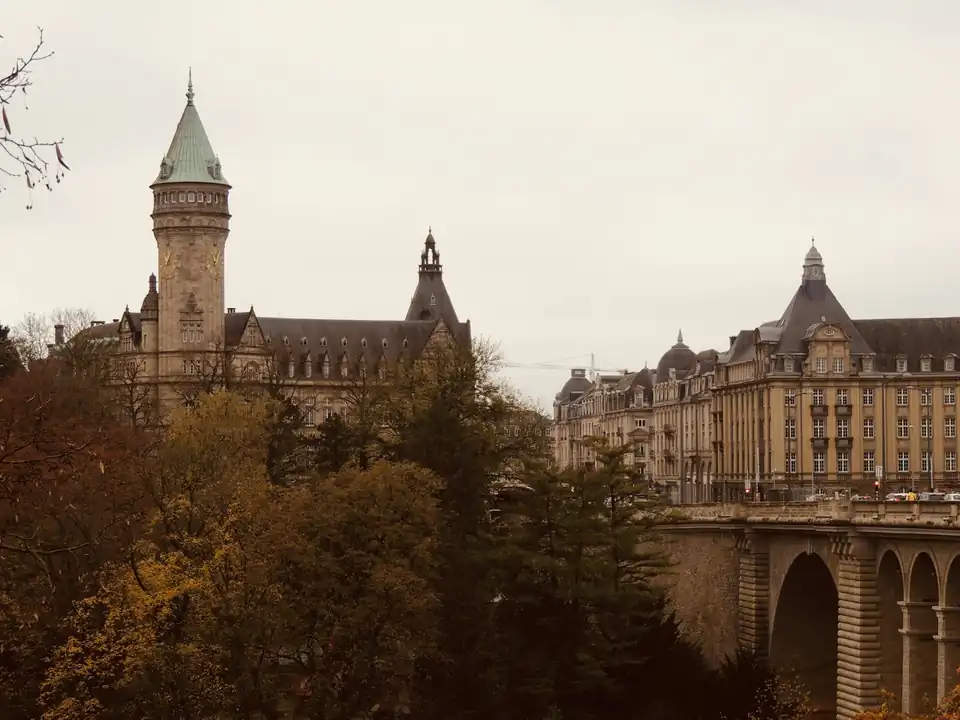 Spuerkeess headquarters and the Pétrusse valley in autumn