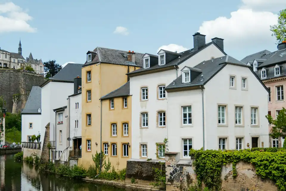 White and ochre houses on the Alzette in the Grund